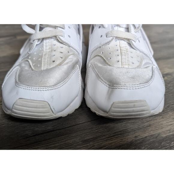 Nike Air Huarache Run Womens 9 Triple White Athletic Sneaker Shoes DH4439-102 - Picture 10 of 11